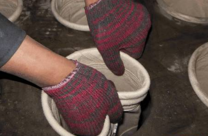 除尘滤袋安装规范，正确安装除尘布袋【图文】