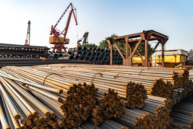 智慧钢铁寻源：从传统采购到高效智能化的转型策略